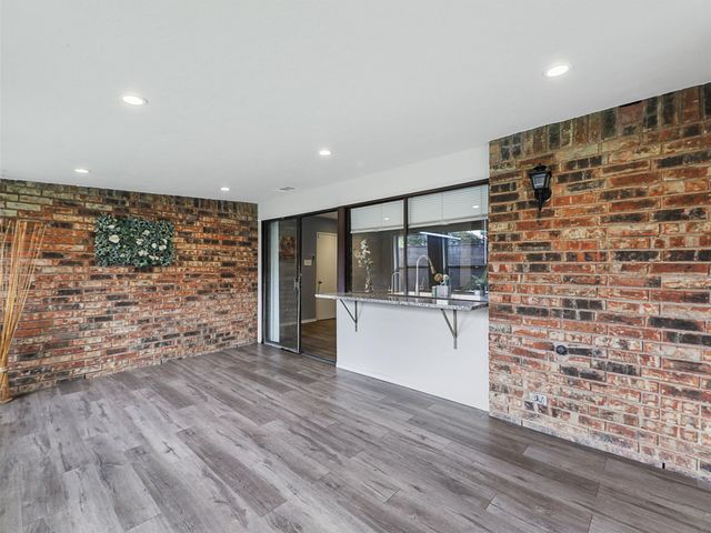 2032 Christie Lane, Carrollton, TX 75007