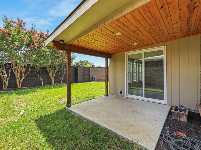 2032 Christie Lane, Carrollton, TX 75007