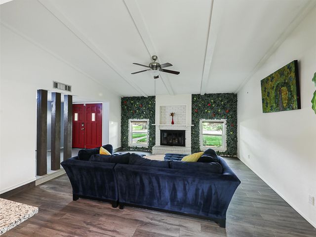 2032 Christie Lane, Carrollton, TX 75007