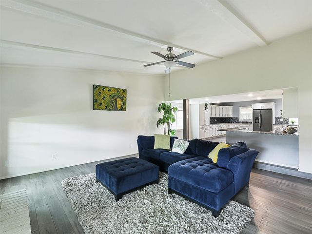 2032 Christie Lane, Carrollton, TX 75007