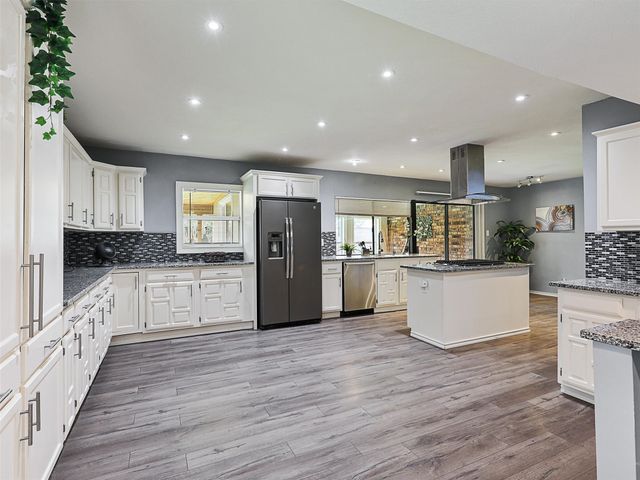 2032 Christie Lane, Carrollton, TX 75007