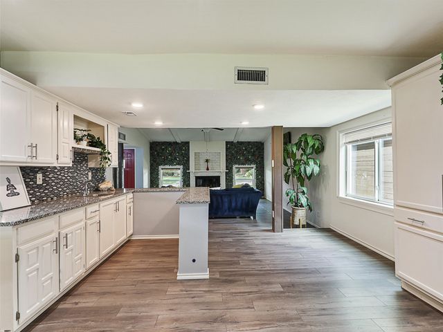 2032 Christie Lane, Carrollton, TX 75007