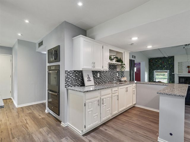 2032 Christie Lane, Carrollton, TX 75007