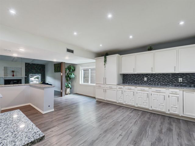 2032 Christie Lane, Carrollton, TX 75007