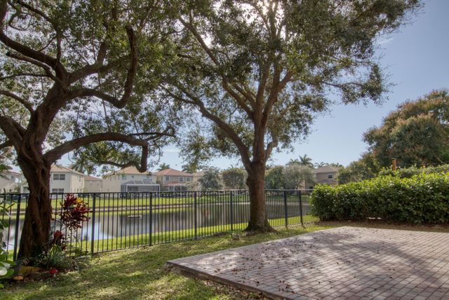 8014 Tangelo Drive, Boynton Beach, FL 33436