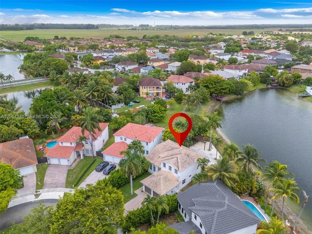 16335 SW 81 St, Miami, FL 33193