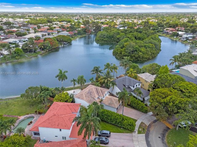 16335 SW 81 St, Miami, FL 33193