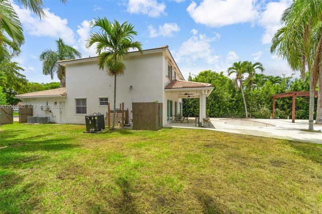 16335 SW 81 St, Miami, FL 33193