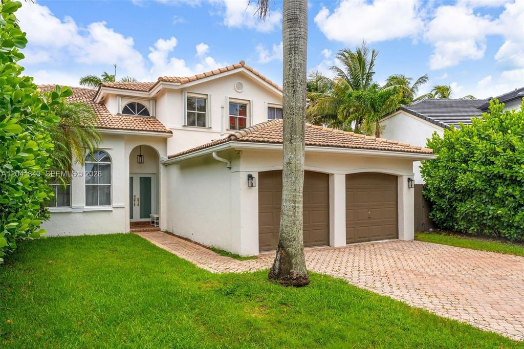 16335 SW 81 St, Miami, FL 33193