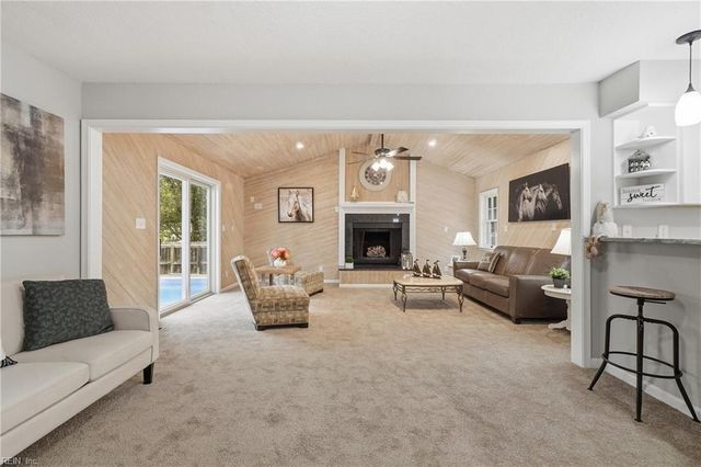 313 King Christian RD, Virginia Beach, VA 23462