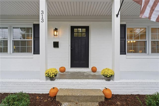 313 King Christian RD, Virginia Beach, VA 23462