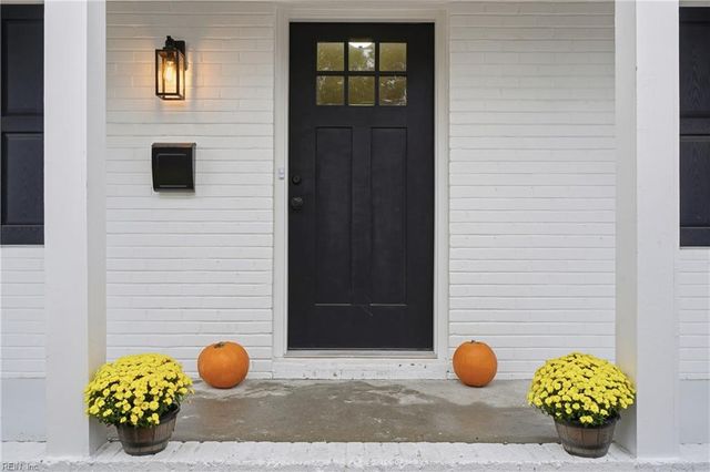 313 King Christian RD, Virginia Beach, VA 23462