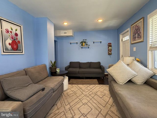 203 SOLLERS POINT RD, Dundalk, MD 21222