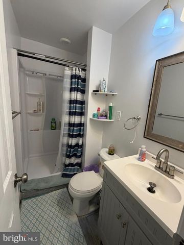 203 SOLLERS POINT RD, Dundalk, MD 21222
