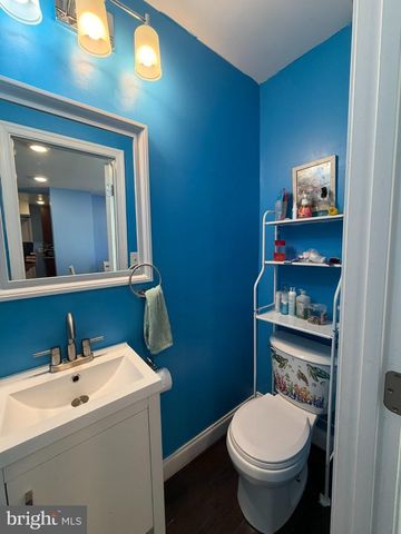 203 SOLLERS POINT RD, Dundalk, MD 21222