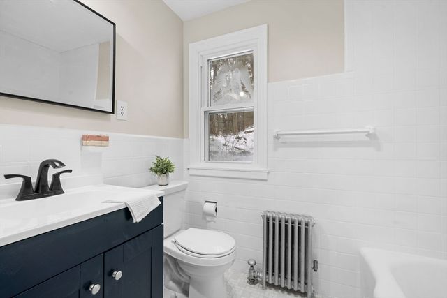 6 Ludington Rd, Worcester, MA 01602