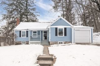 6 Ludington Rd, Worcester, MA 01602