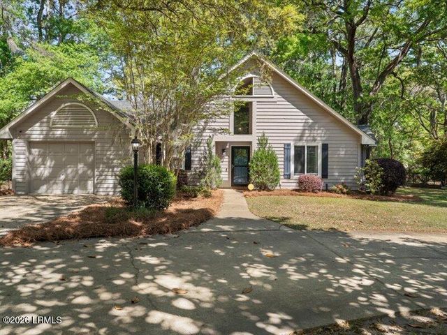 9 Chesterfield Lake Drive, Beaufort, SC 29906