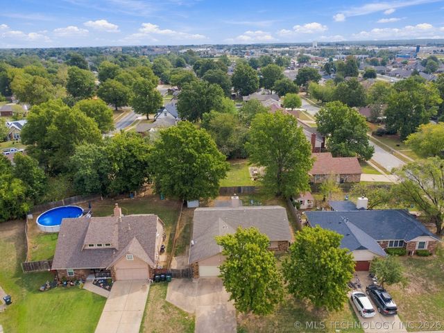 9611 N 107th East Place, Owasso, OK 74055