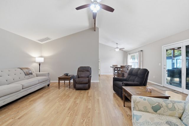 9611 N 107th East Place, Owasso, OK 74055