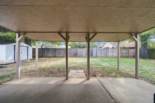 9611 N 107th East Place, Owasso, OK 74055