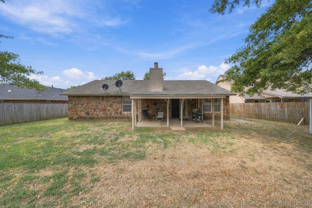 9611 N 107th East Place, Owasso, OK 74055