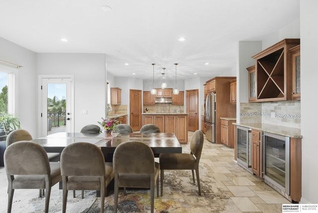 18664 Oregon Circle, Elkhorn, NE 68022
