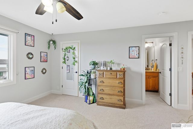 18664 Oregon Circle, Elkhorn, NE 68022