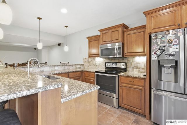 18664 Oregon Circle, Elkhorn, NE 68022