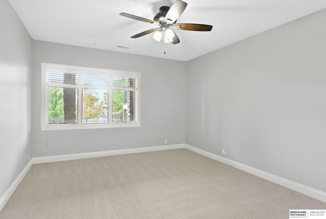 18664 Oregon Circle, Elkhorn, NE 68022