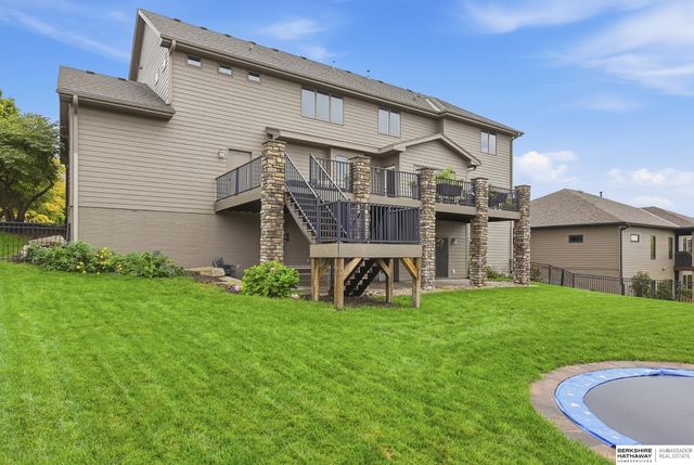 18664 Oregon Circle, Elkhorn, NE 68022