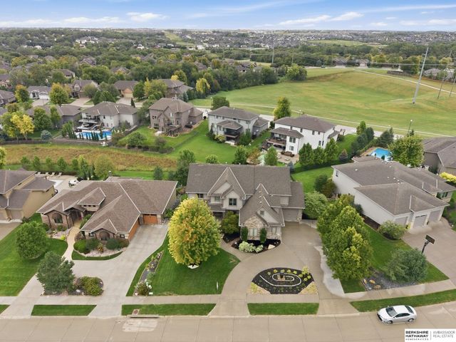 18664 Oregon Circle, Elkhorn, NE 68022
