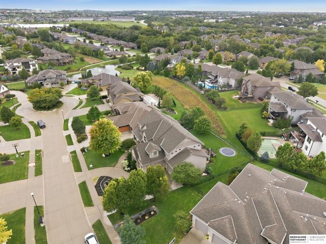18664 Oregon Circle, Elkhorn, NE 68022