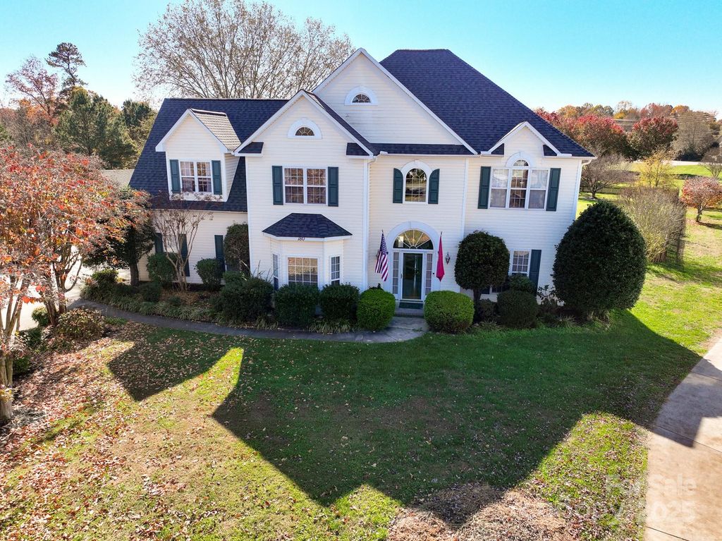 180 Elizabeth Hearth Road, Mooresville, NC 28115