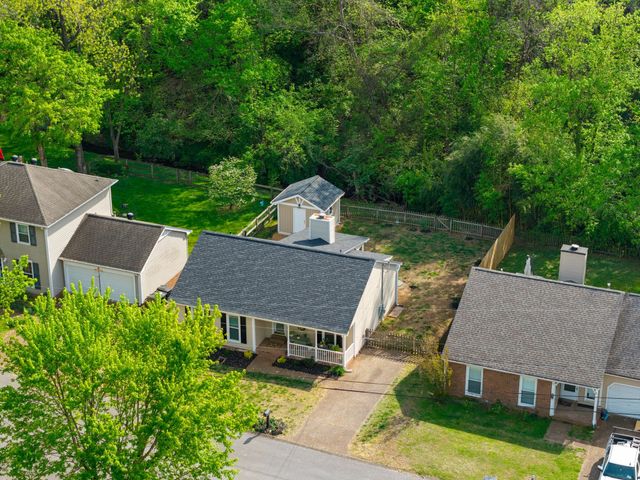 4909 Yorkshire Rd, Nashville, TN 37211