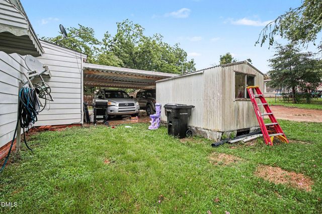 2006 N Ashland Drive, Burlington, NC 27217
