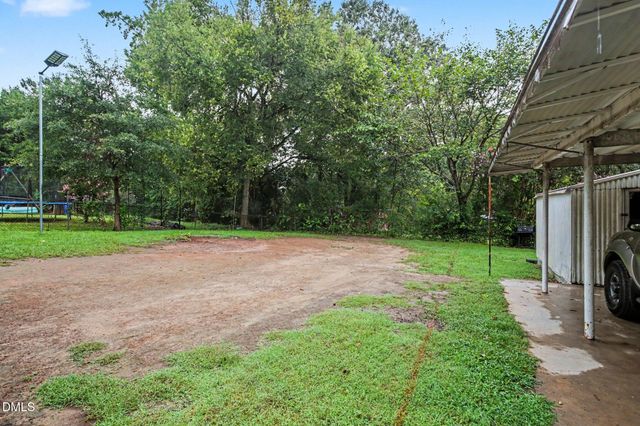 2006 N Ashland Drive, Burlington, NC 27217
