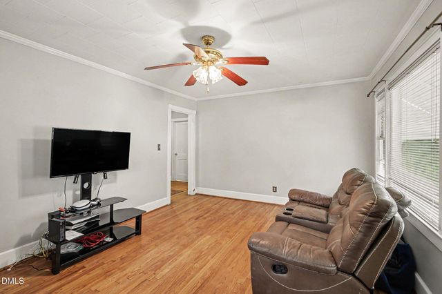 2006 N Ashland Drive, Burlington, NC 27217