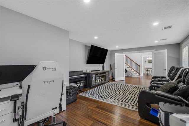 913 NW Becontree Dr, Lawton, OK 73505