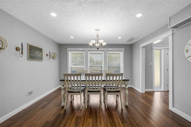 913 NW Becontree Dr, Lawton, OK 73505