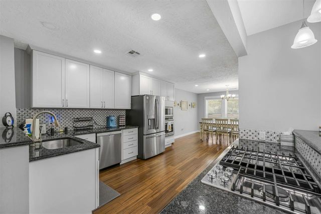 913 NW Becontree Dr, Lawton, OK 73505