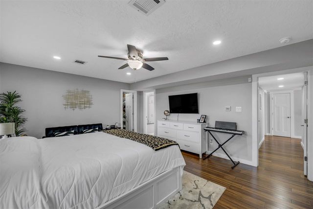 913 NW Becontree Dr, Lawton, OK 73505