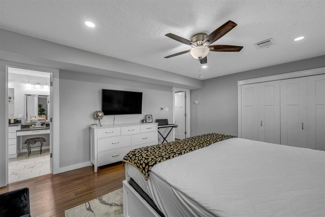 913 NW Becontree Dr, Lawton, OK 73505