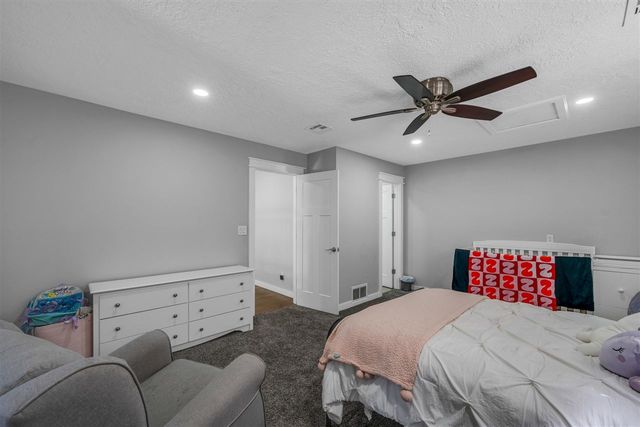 913 NW Becontree Dr, Lawton, OK 73505