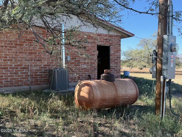 2856 W Trails End Road, Benson, AZ 85602