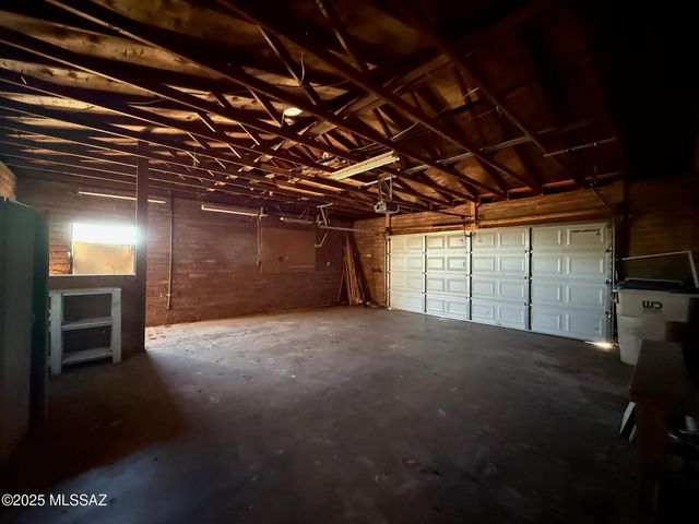 2856 W Trails End Road, Benson, AZ 85602