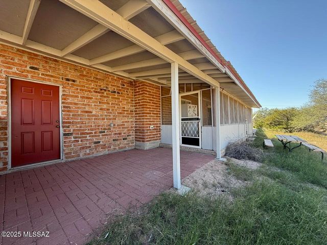 2856 W Trails End Road, Benson, AZ 85602