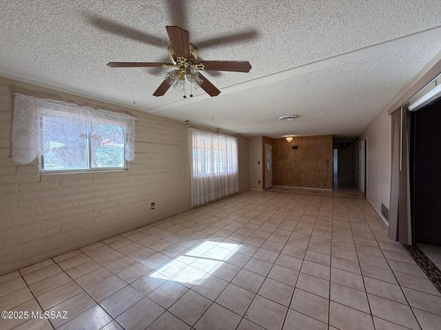 2856 W Trails End Road, Benson, AZ 85602