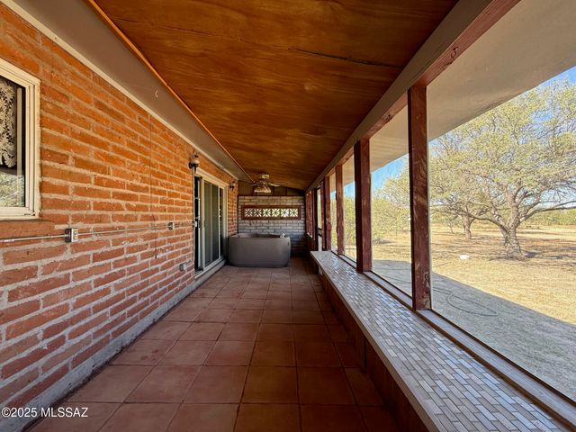 2856 W Trails End Road, Benson, AZ 85602