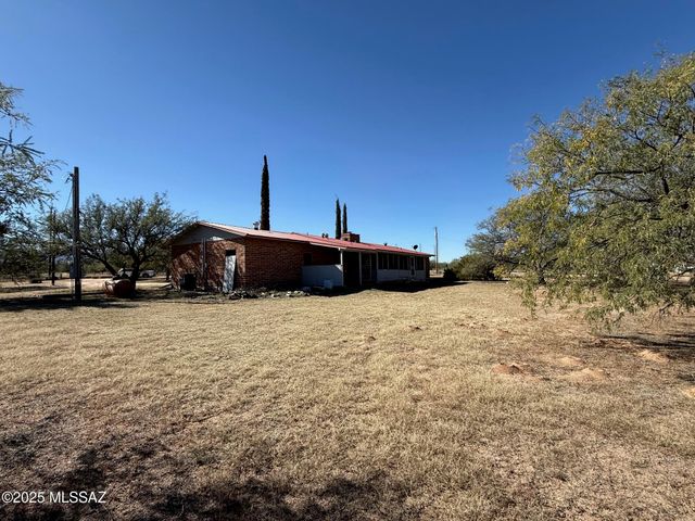 2856 W Trails End Road, Benson, AZ 85602